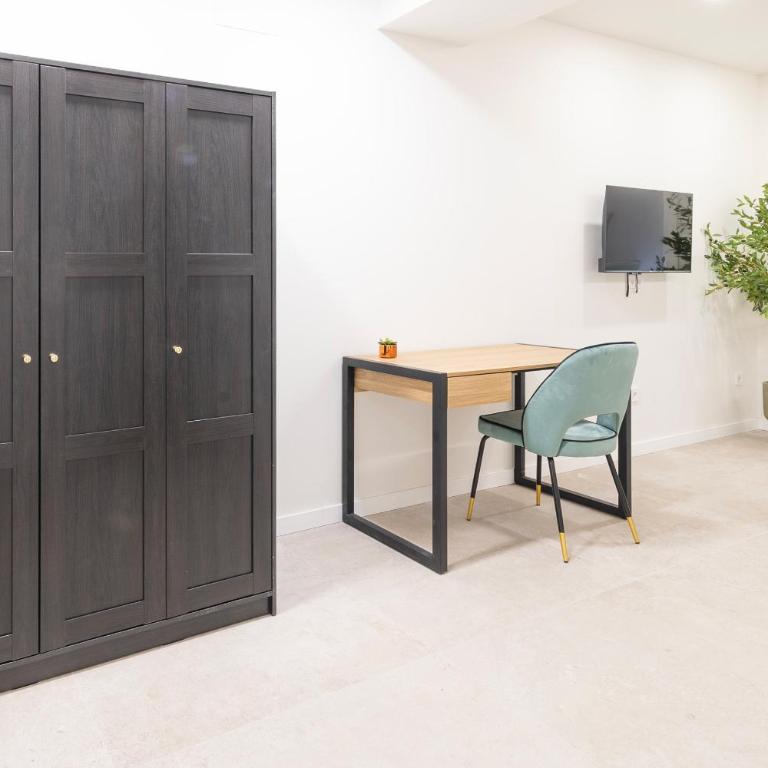 AG7 Loft Valencia Espaciosos estudios con terraza cercanos al metro Zona Ayora - Apartment - Ground Floor - 24