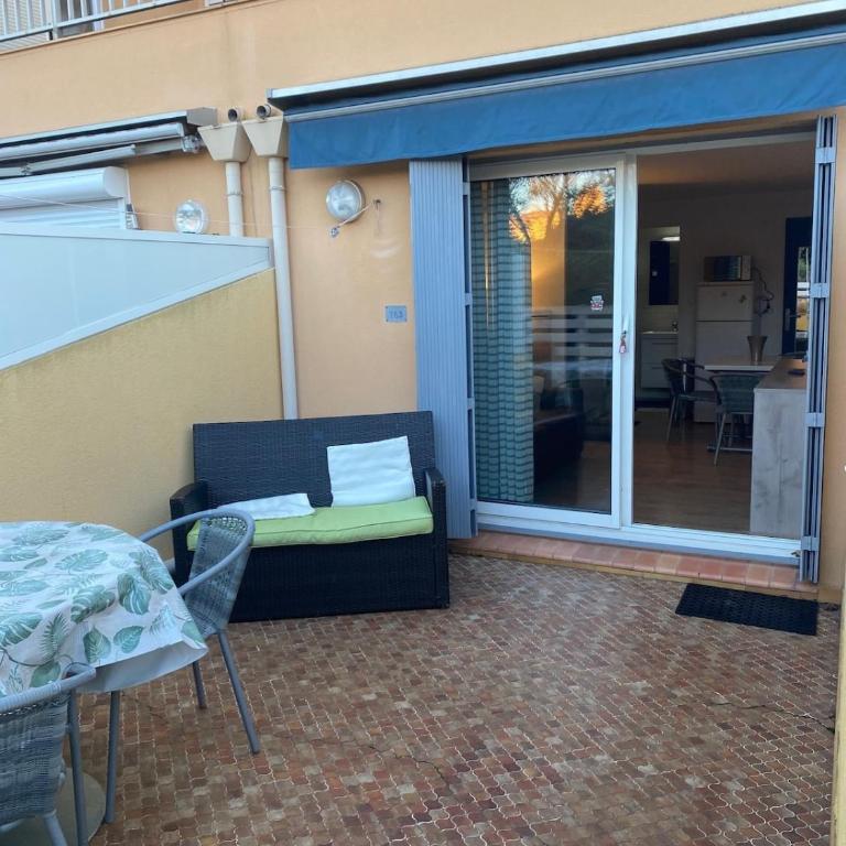 Studio terrasse proche plage - Apartment mit 1 Schlafzimmer - 10