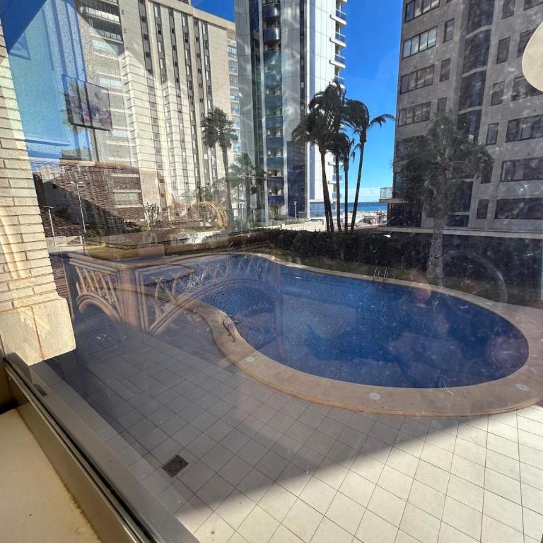 Magnifica ubicación ,amplio ,luminoso, a 50 m de la playa - Apartamento de 2 dormitorios con terraza y vistas al mar - 4