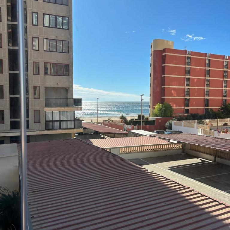 Magnifica ubicación ,amplio ,luminoso, a 50 m de la playa - Apartamento de 2 dormitorios con terraza y vistas al mar - 20