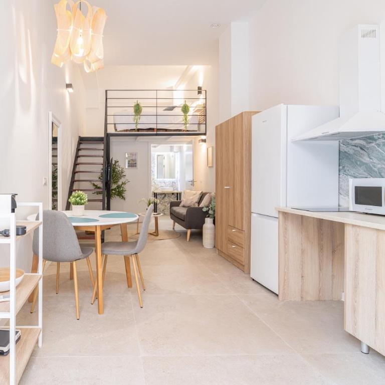 RM1 - Loft Valencia cómodos estudios dúplex cerca a la Avenida del Puerto - Dúplex - 1