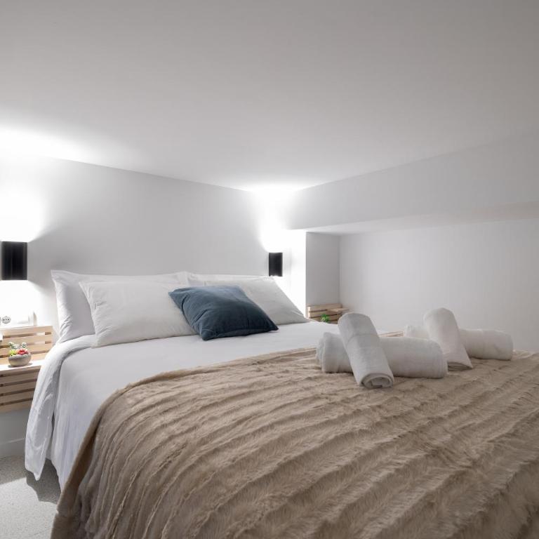 RM1 - Loft Valencia cómodos estudios dúplex cerca a la Avenida del Puerto - Apartamento Dúplex - 24