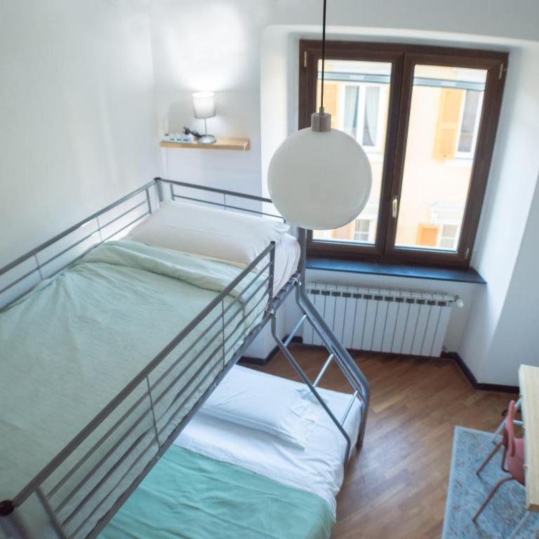 OStellin Genova Hostel - Camera Doppia con Letti Singoli - 1