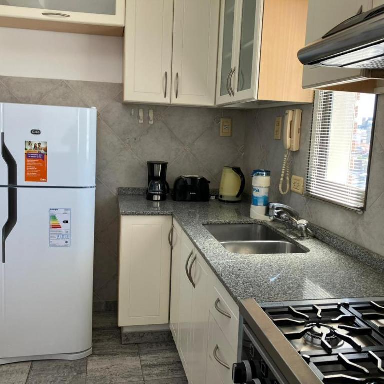 Dpto tranquilo pleno Centro-Sur con Cochera - Apartamento de 2 dormitorios - 6