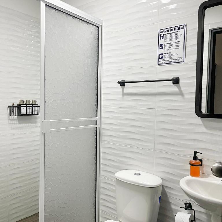 Hotel Encanto - Habitación Cuádruple con baño privado - 7