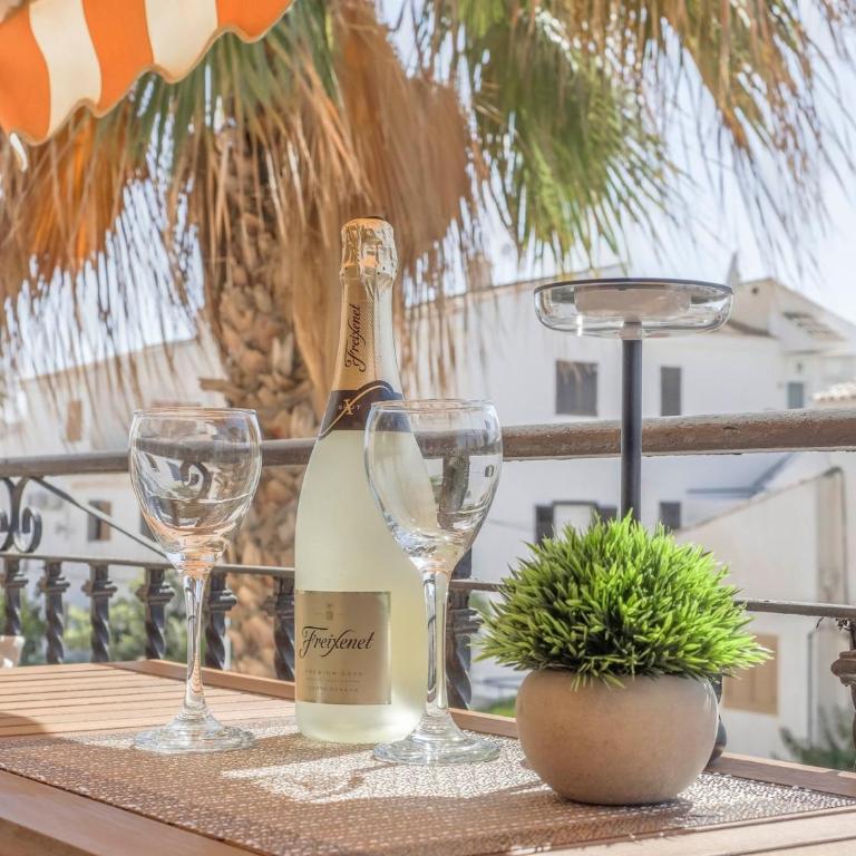 Apartment by the sea Casa Alba los Locos - Three-Bedroom Apartment - 23