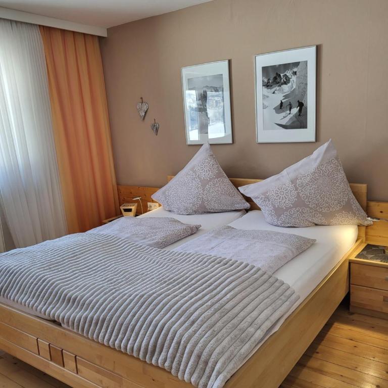 Apartment bei Anna - Two-Bedroom Apartment with Bathroom - 24
