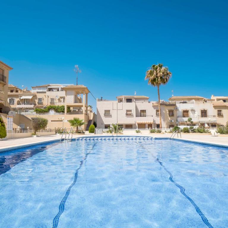 Apartment by the sea Casa Alba los Locos - Three-Bedroom Apartment - 1