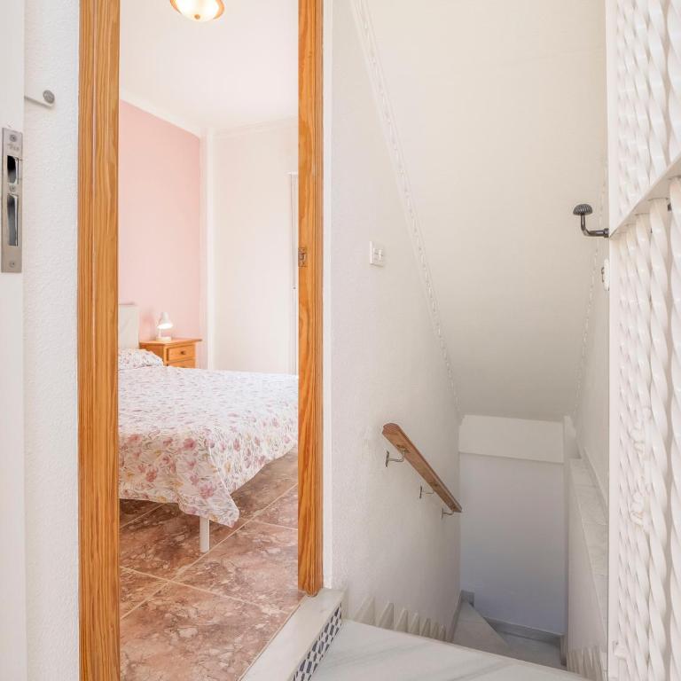 Apartment by the sea Casa Alba los Locos - Three-Bedroom Apartment - 15