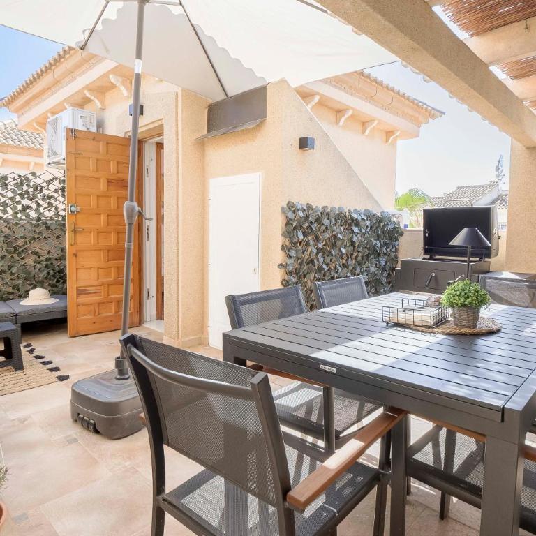Apartment by the sea Casa Alba los Locos - Three-Bedroom Apartment - 18