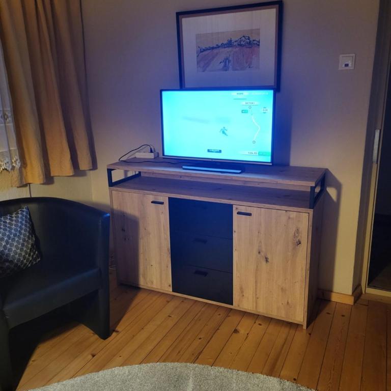 Apartment bei Anna - Two-Bedroom Apartment with Bathroom - 30
