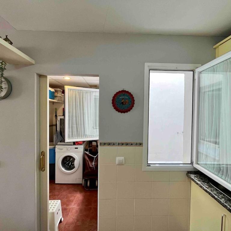 EXCLUSIVE APARTMENT 3 HAB Wifi - Three-Bedroom Apartment - 32