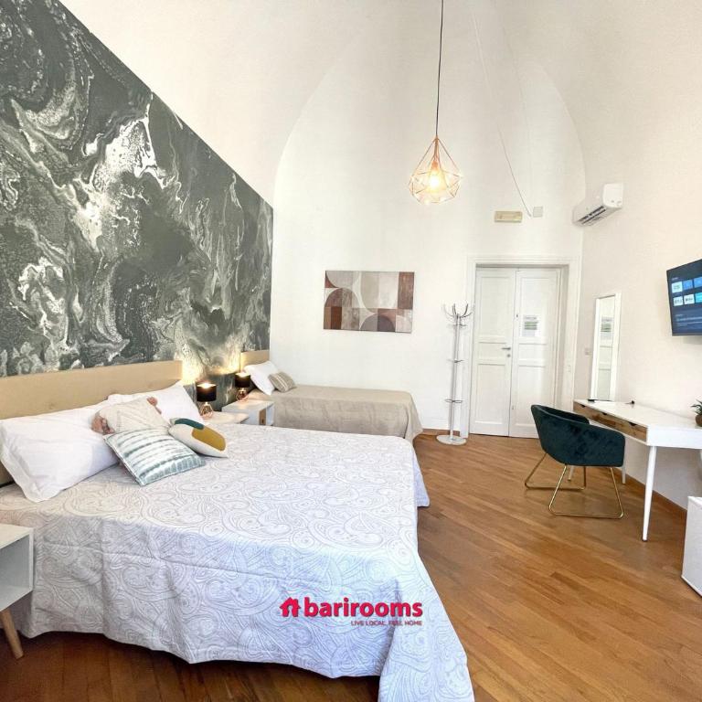 Barirooms - Imbriani 15 - Triple Room with Shared Bathroom - 2