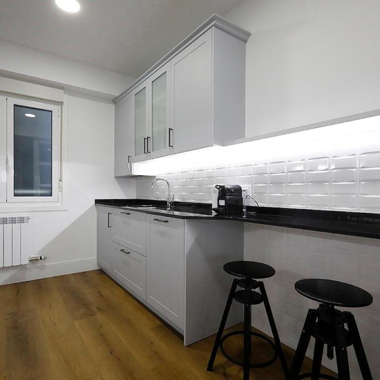 Apartamento con Parking a 15 de la playa - Apartamento de 4 habitaciones - 8