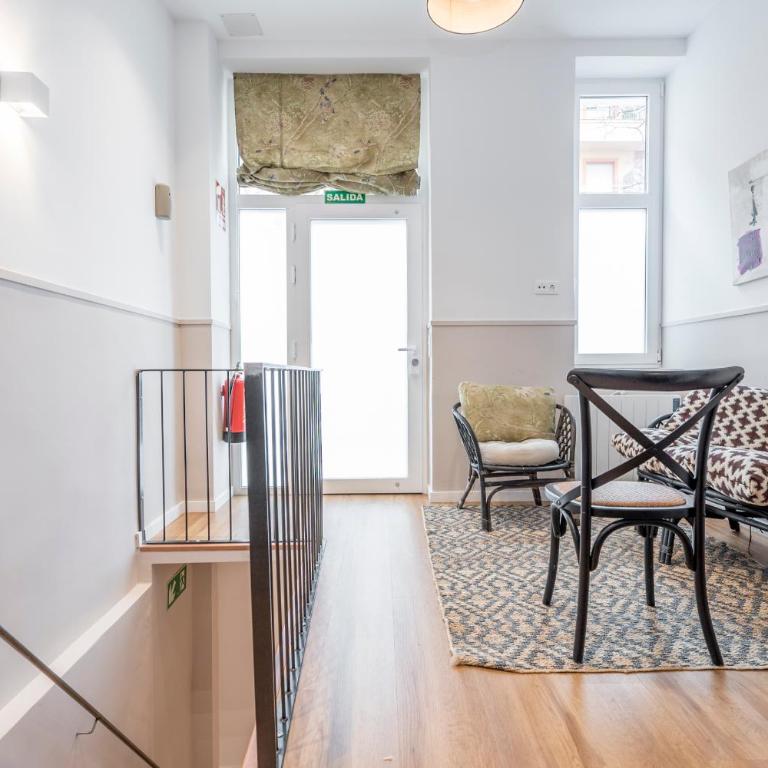 Confortable 2H y 1B Delicias-Madrid Rio B - Two-Bedroom Apartment - 1