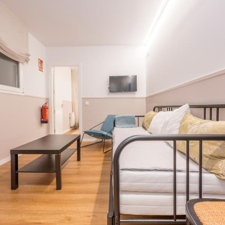 Confortable 2H y 1B Delicias-Madrid Rio B - Two-Bedroom Apartment - 22