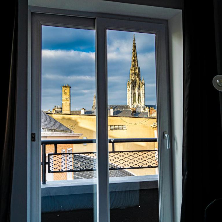 Hotel De Quebec - Chambre Lit Queen-Size - 9