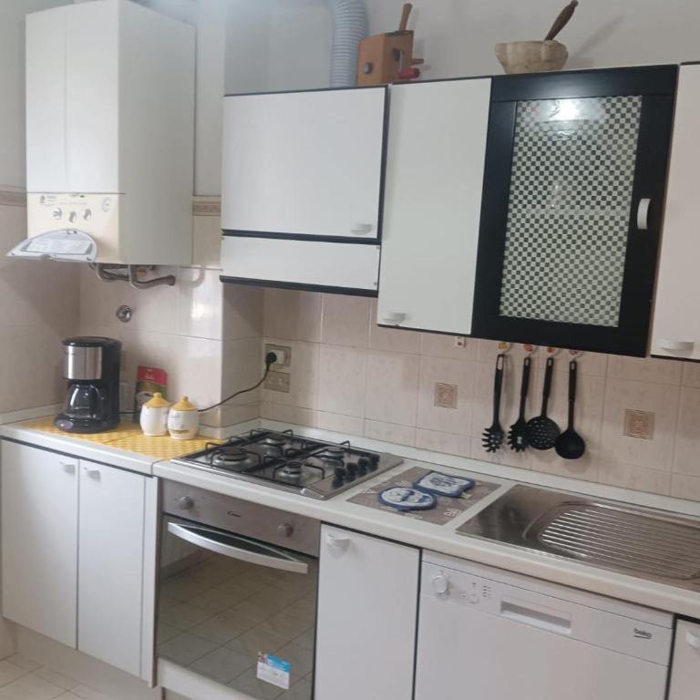 Noemi Apartment 5 Lands Paradise - Three-Bedroom Apartment - 8