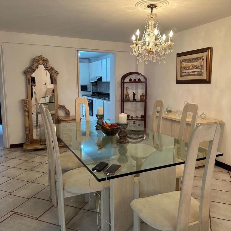 Espacioso apartamento en el corazón de Medellín - Apartamento - 20