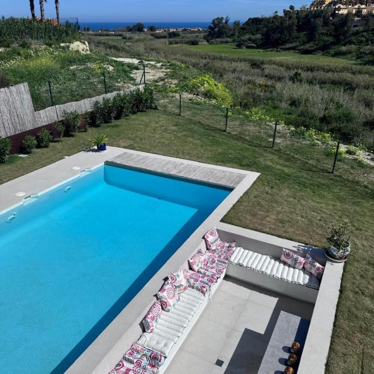 Luxueuze villa met verwarmd zwembad en zeezicht - Villa - 4