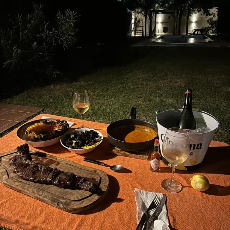 Casa con pileta y patio privado en Ibarlucea - Casa de 3 dormitorios - 9