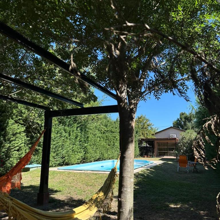 Casa con pileta y patio privado en Ibarlucea - Casa de 3 dormitorios - 14