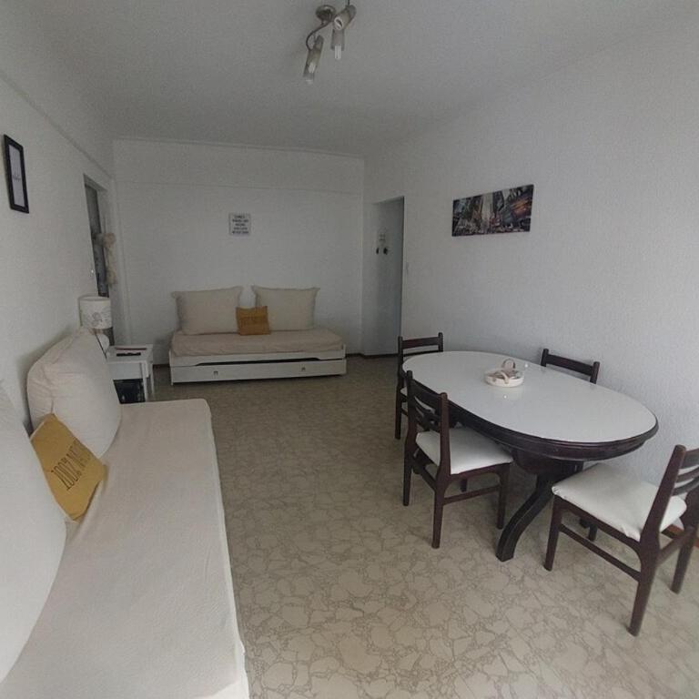 Depto 4 PAX, a un paso de la playa, en la mejor zona de Mar del Plata - Apartamento de 2 dormitorios - 30