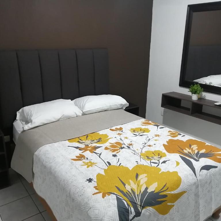 Casa completa en Escobedo NL - Two-Bedroom House - 9