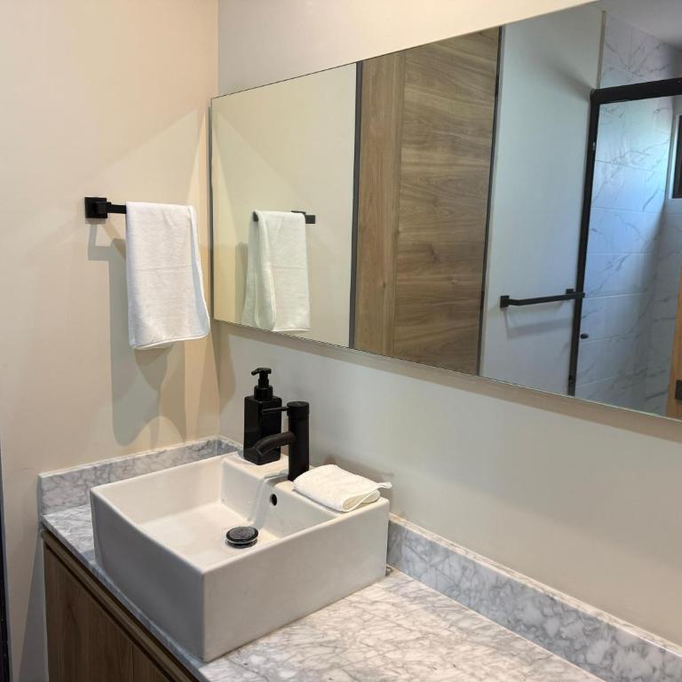 Torre Luum by Duna Stays - Two-Bedroom Deluxe Apartment - 8