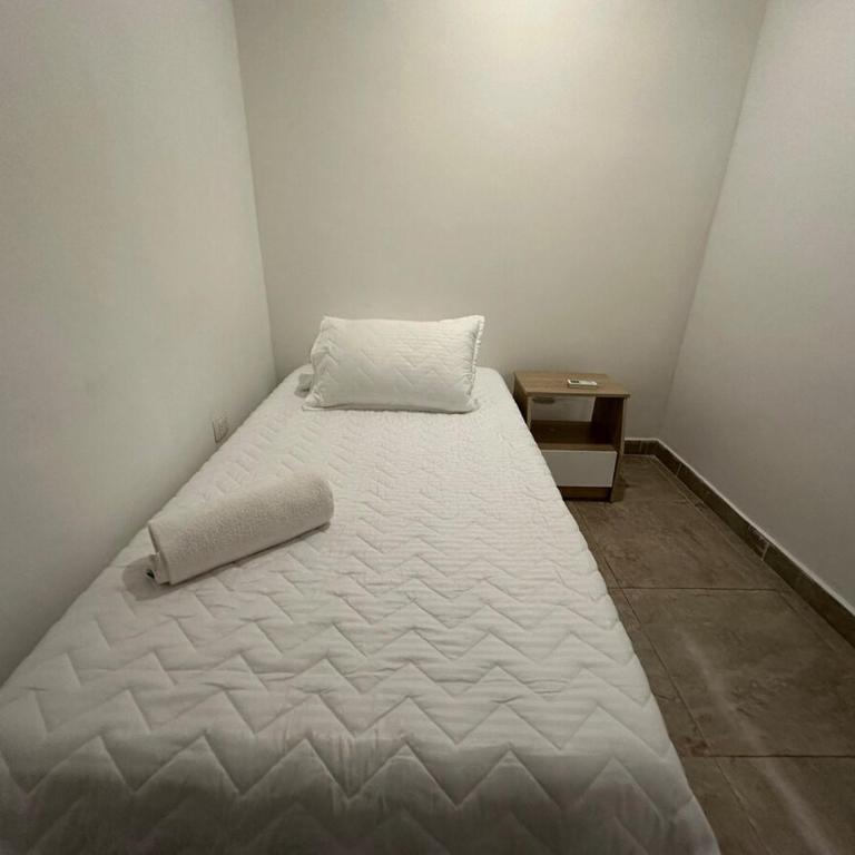 Perfect location! 4 BR Apartment in Downtown - Apartment - 4
