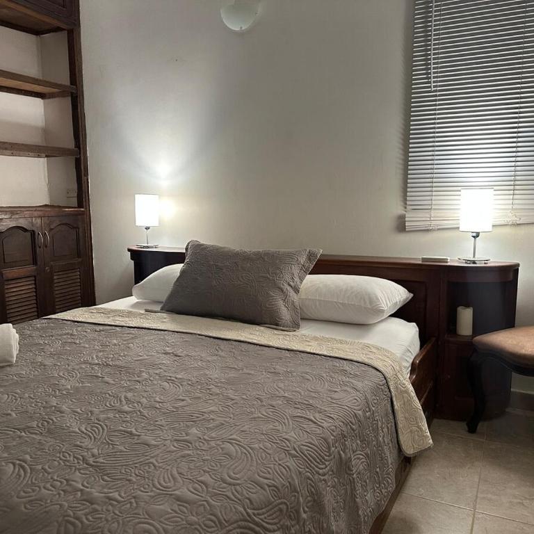 Perfect location! 4 BR Apartment in Downtown - Apartment - 19