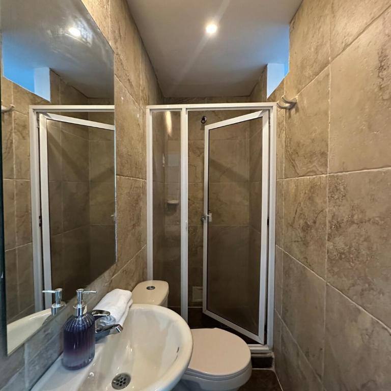 Perfect location! 4 BR Apartment in Downtown - Apartment - 31