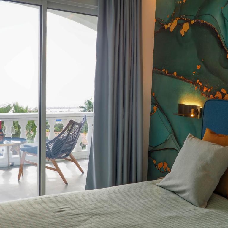 Bluehillsitges - Only Adults - Estudio Deluxe con cama grande - 11