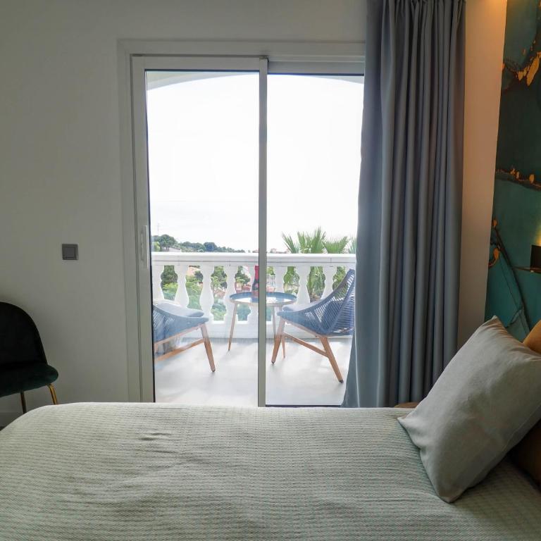 Bluehillsitges - Only Adults - Estudio Deluxe con cama grande - 7
