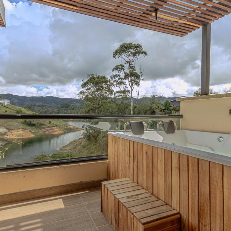 San Telmo Lake Guatape view - Apartamento de 3 dormitorios - 1