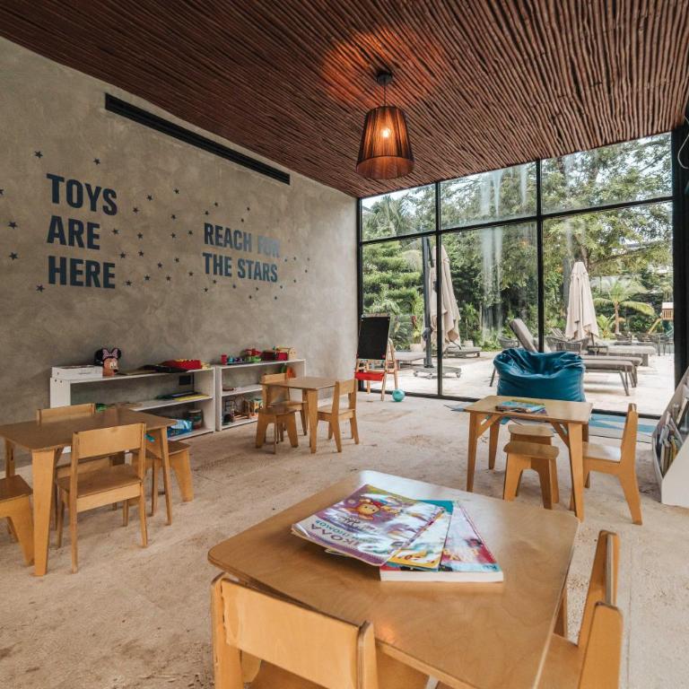 Séjour haut de gamme dans l'oasis verdoyante d'AWA - Two-Bedroom Apartment with Terrace - 60
