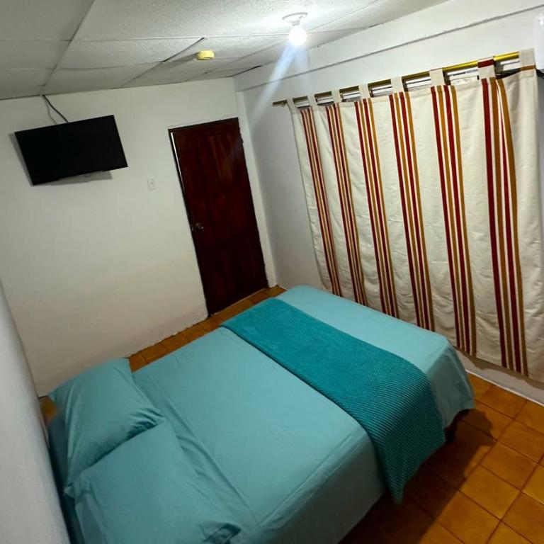 Hostal Puerto Ayora - Habitación Doble Estándar - 2