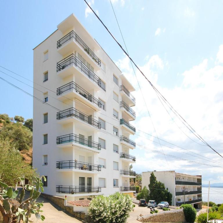 Apartment in Rosas near Platja dels Palangrers - Two-Bedroom Apartment - 1