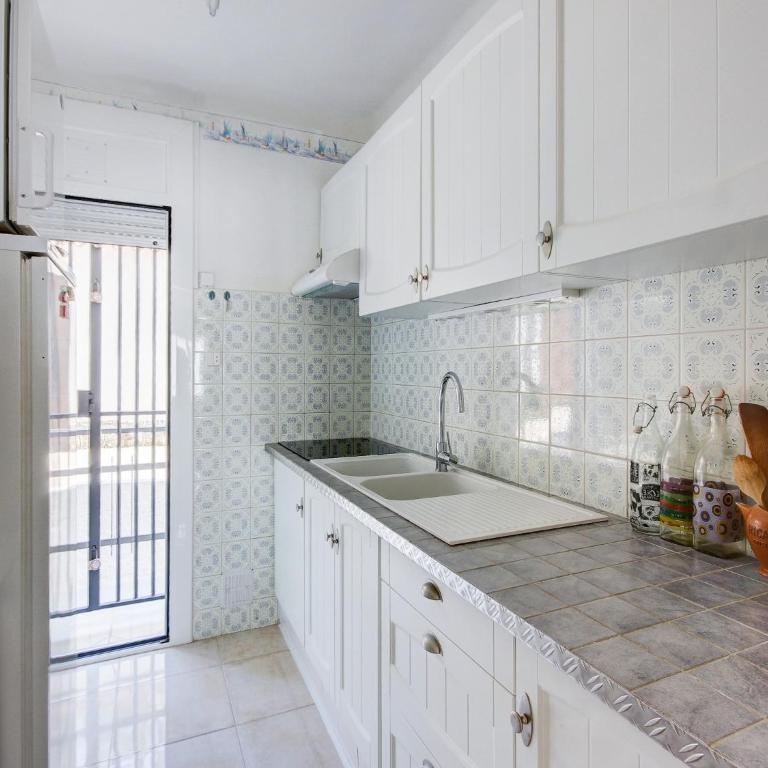 Apartment in Rosas near Platja dels Palangrers - Two-Bedroom Apartment - 13