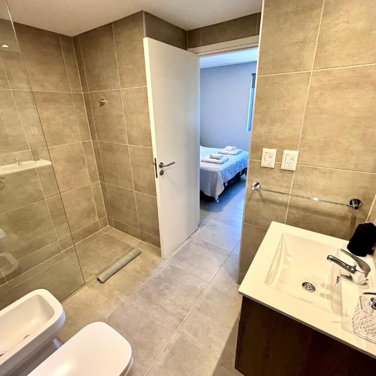 Departamento moderno y lujoso con gym y piscina - Apartamento de 2 dormitorios - 11