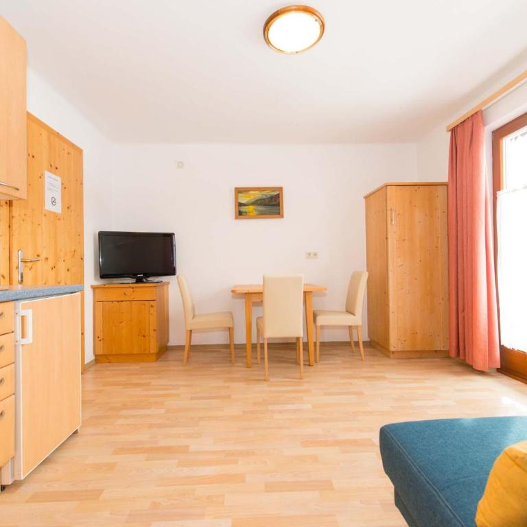 Ferienwohnungen Plattner - Apartment mit 1 Schlafzimmer - Nebengebäude - 4