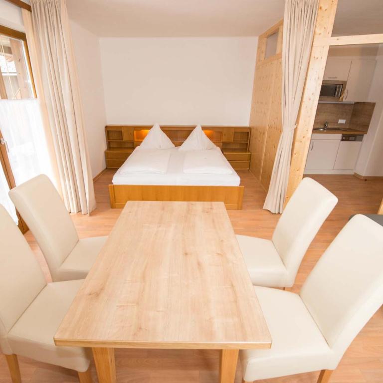 Ferienwohnungen Plattner - Apartment mit 2 Schlafzimmern und Seeblick - 2