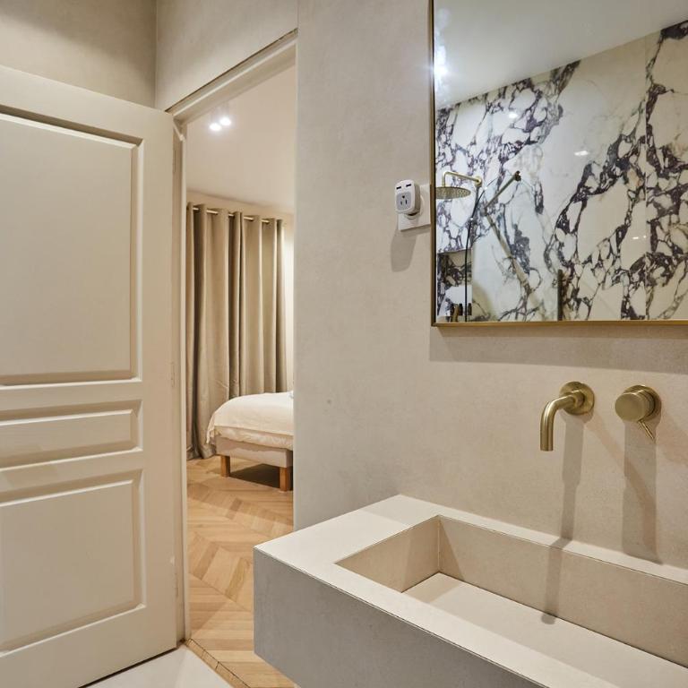 Residence in the Marais with Air-conditioned by Studioprestige - Two-Bedroom Apartment - 24