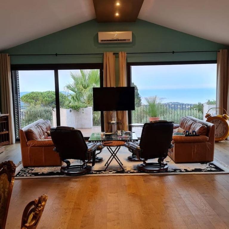 Seaview,Spacious, most beautiful,highly rated Villa - Villa - 20