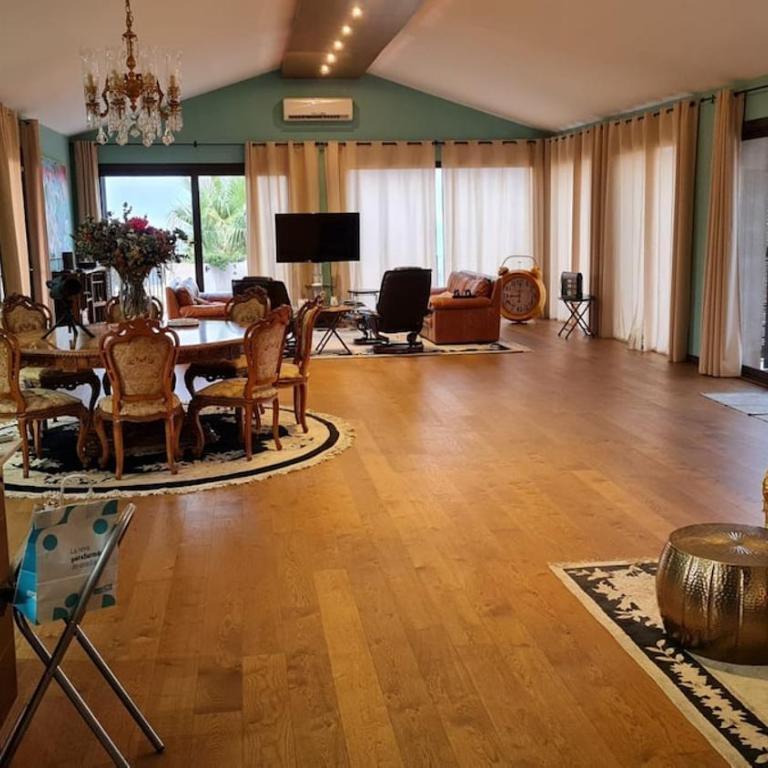 Seaview,Spacious, most beautiful,highly rated Villa - Villa - 21