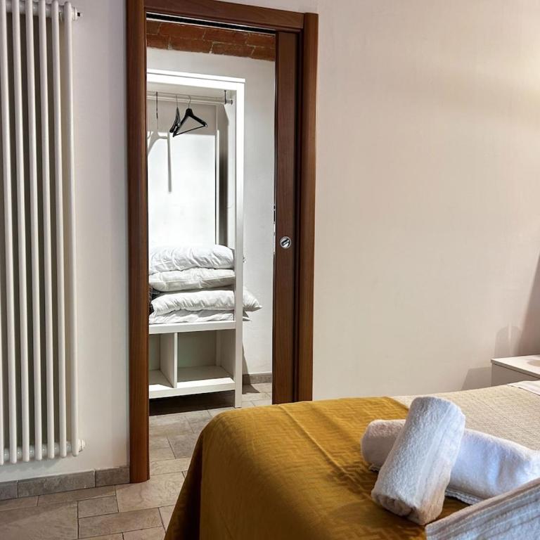 Private Oasis Home with outdoor Piazza Libertà - Two-Bedroom Apartment with Garden View - 13