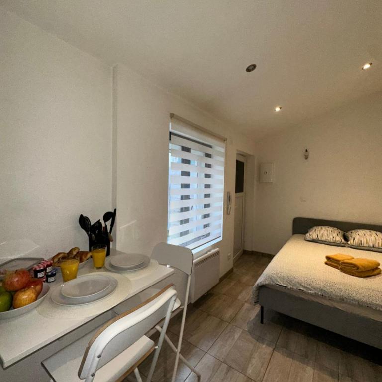 Le 6 - Joli petit studio, Centre ville - stationnement gratuit - Apartamento de 1 dormitorio - 3