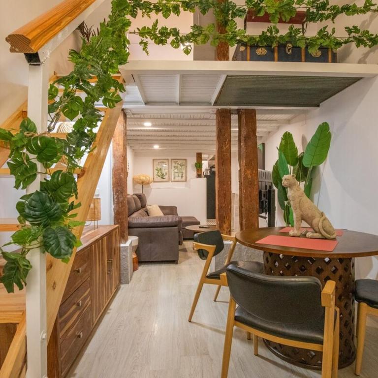 Acogedor loft duplex en Malasaña - One-Bedroom Apartment - 1
