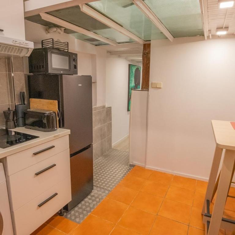 Acogedor loft duplex en Malasaña - One-Bedroom Apartment - 28