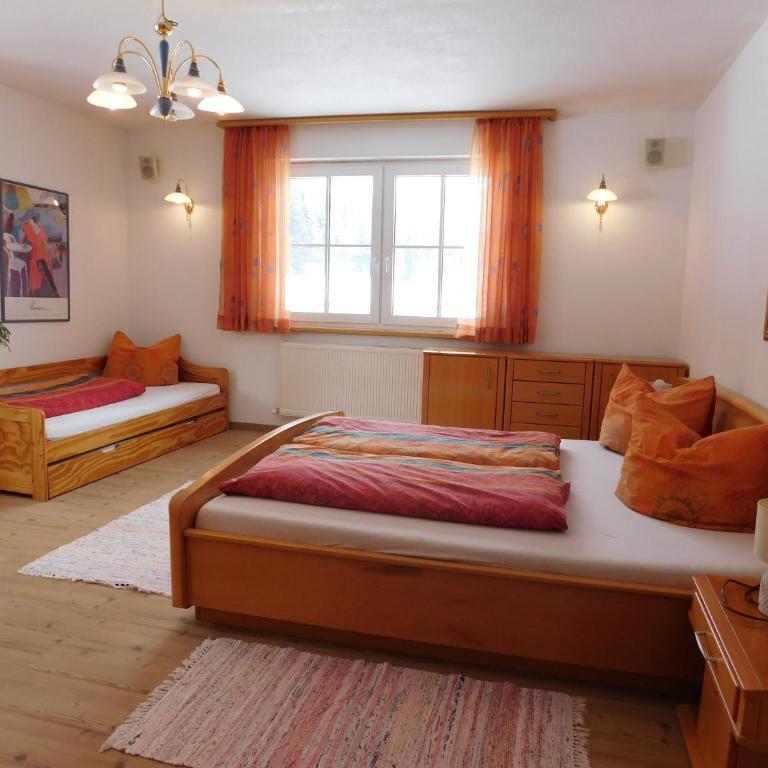 Schernhof Hoamatzeit - Tiroler Bauernhof - Two-Bedroom Apartment with Balcony - 9